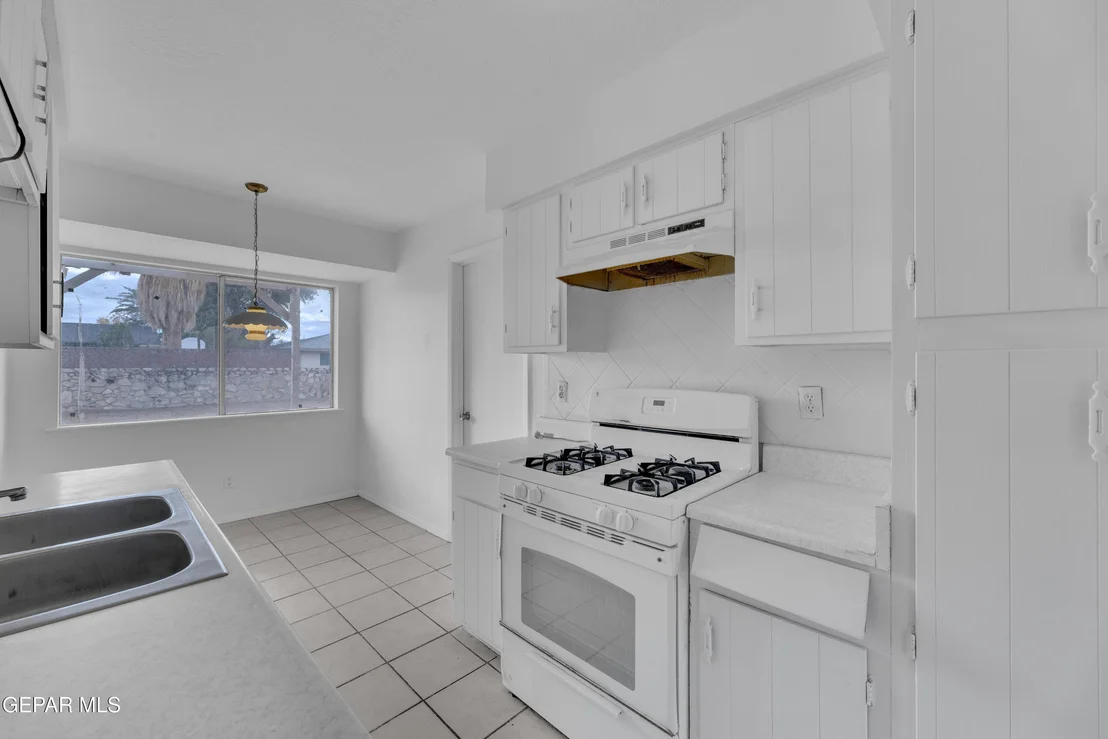 Photo of 15340 MINERAL Court
