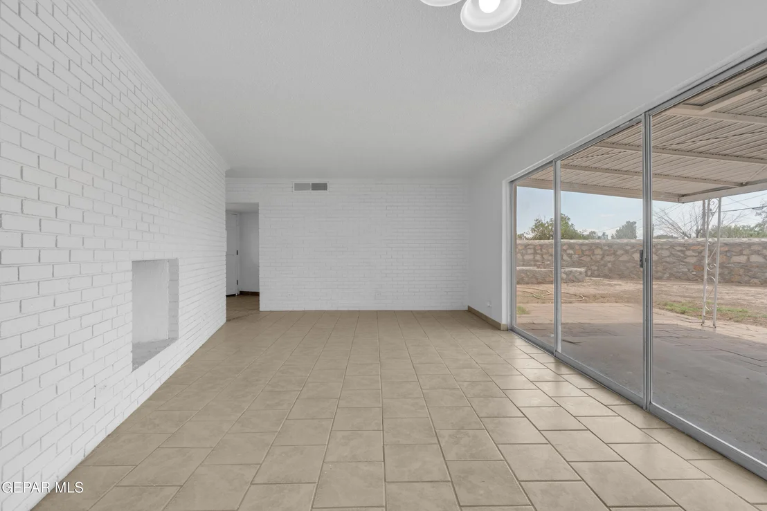 Photo of 6033 Isabella Drive