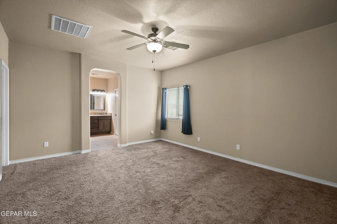 Photo of 789 PIXTON Road