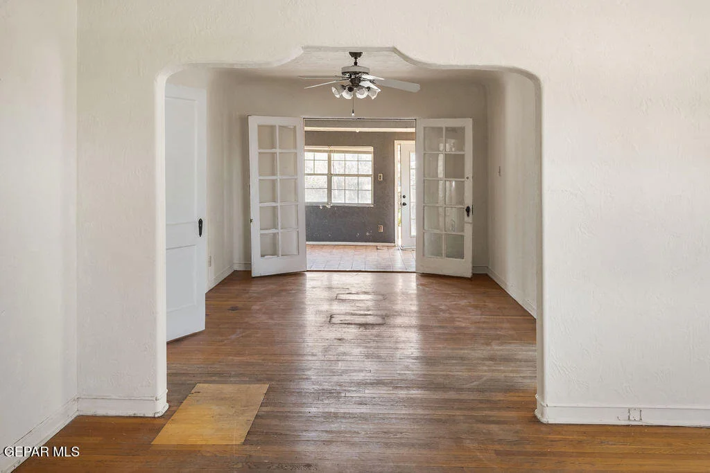 Photo of 708 E BALTIMORE Drive