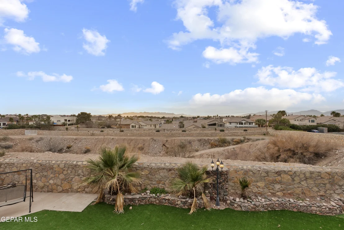 Photo of 1369 LUZ CARPIO Way