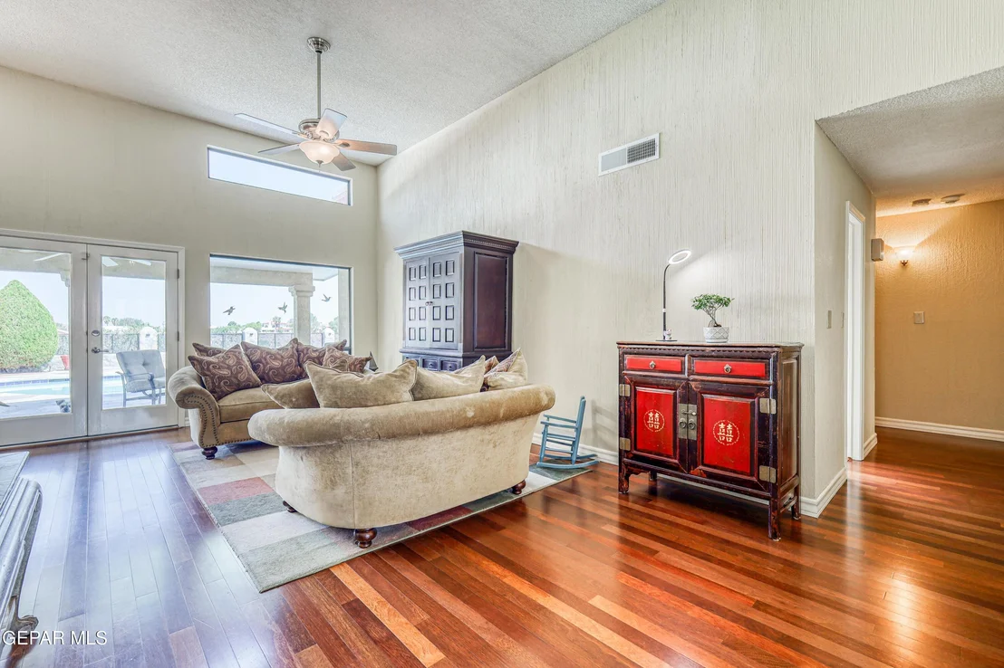 Photo of 7225 Rochester Drive