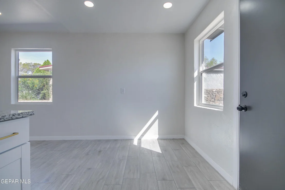 Photo of 812 SANTA BARBARA Drive