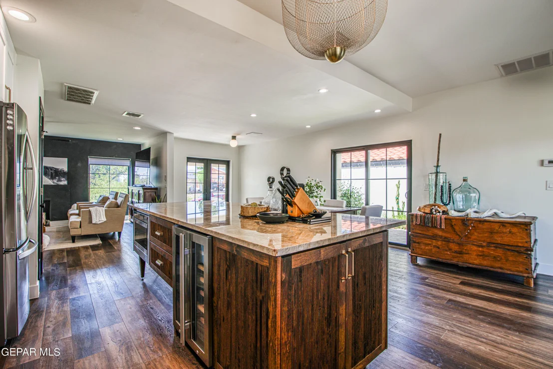 Photo of 1206 STOCKWELL Lane