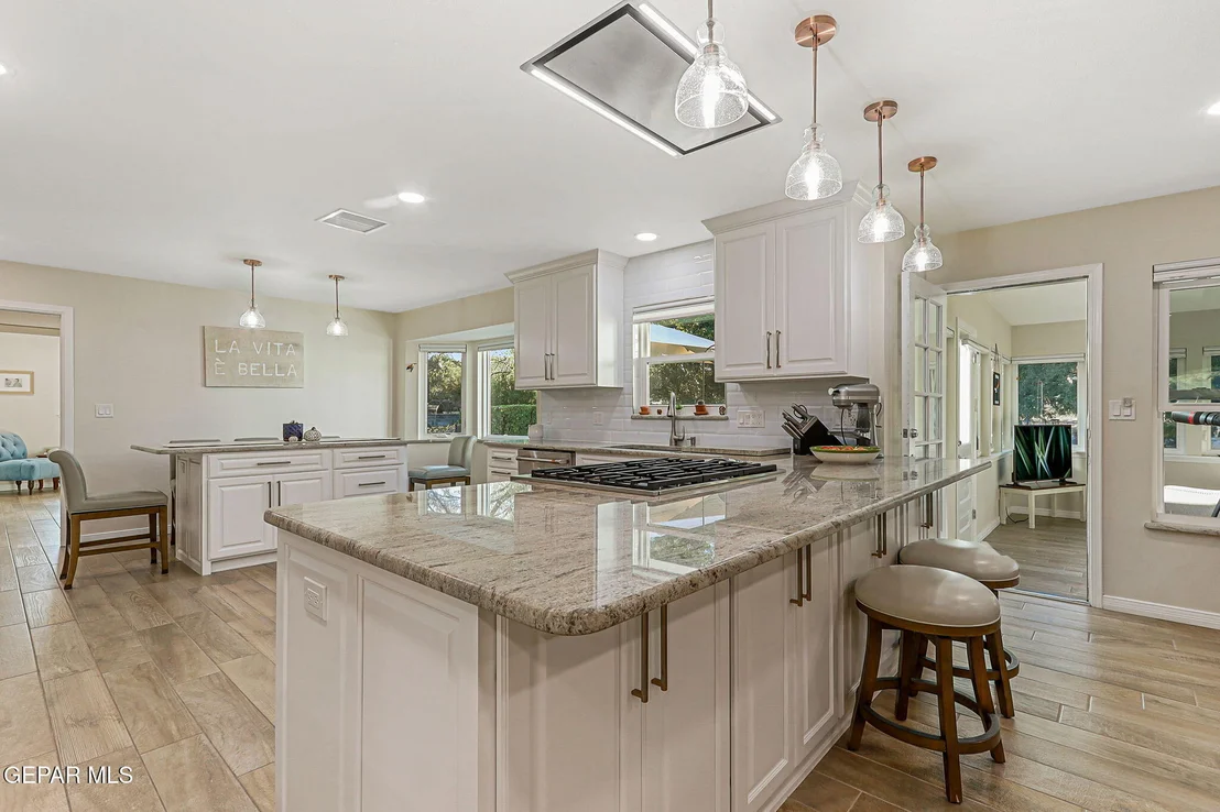 Photo of 717 LIVE OAK Drive