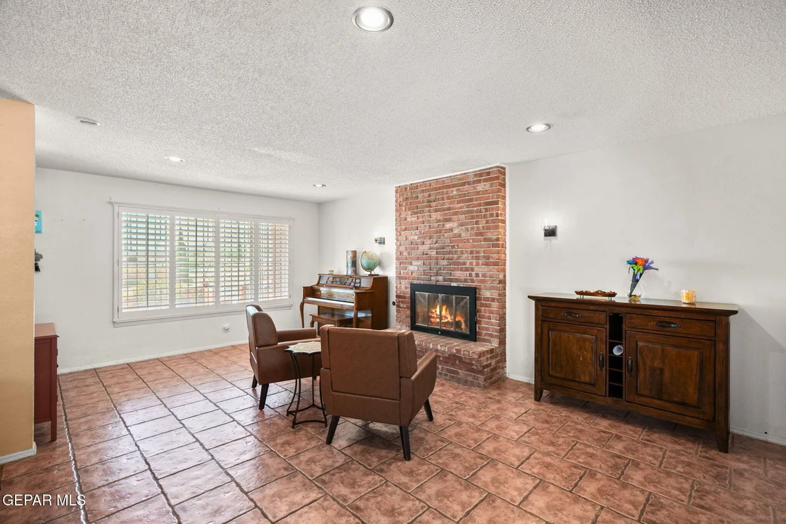 Photo of 3405 MOONLIGHT Avenue