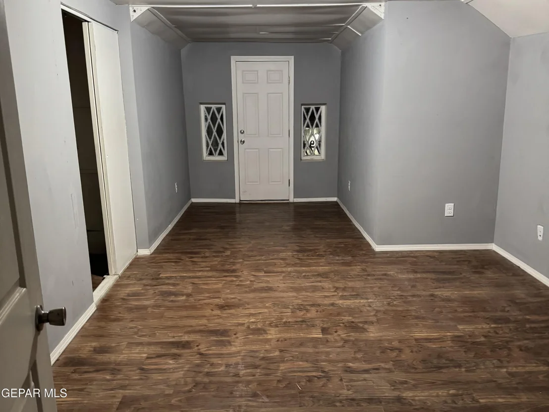 Photo of 521 RANDOLPH Drive