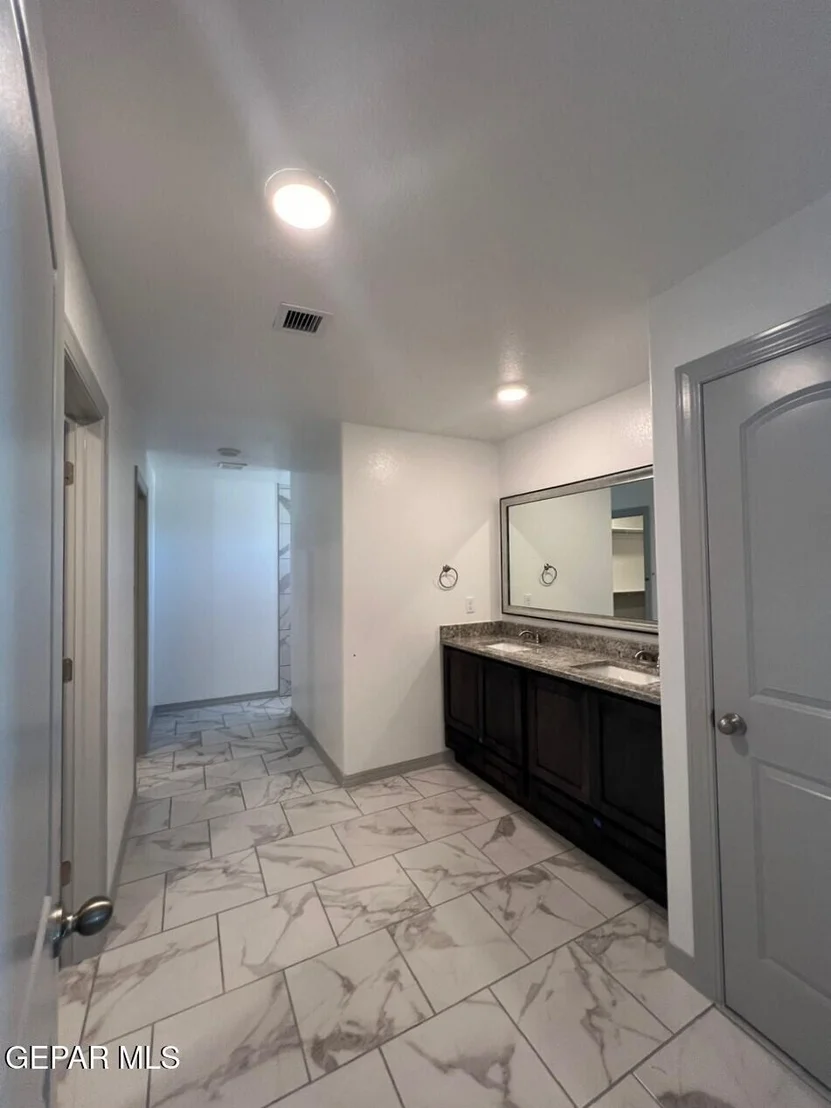Photo of 3840 Bubble Place