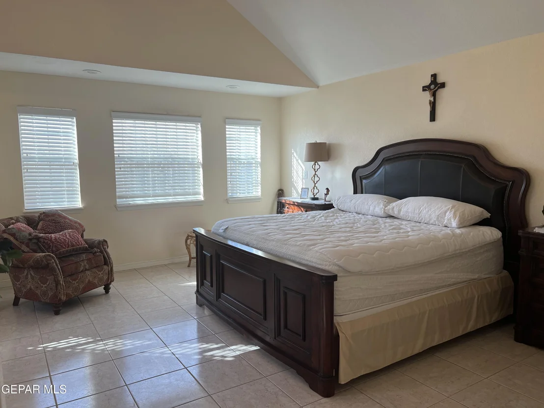 Photo of 225 PEYTON Road