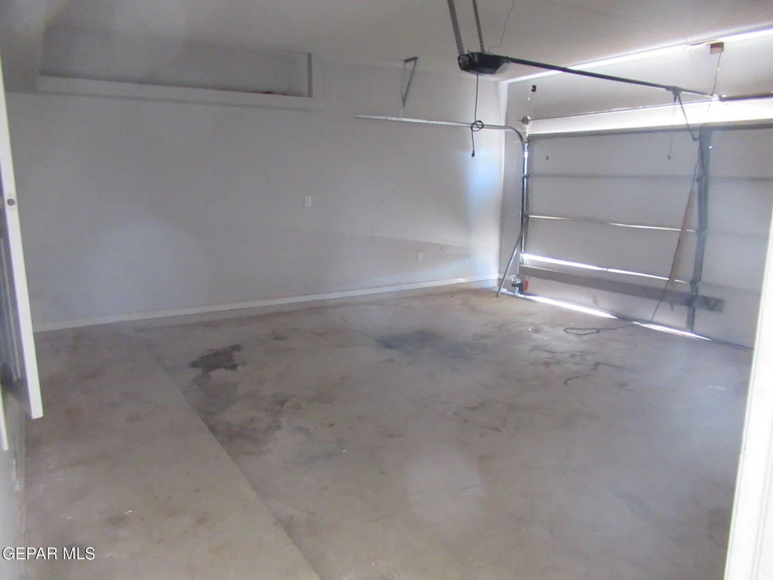 Photo of 909 AIRSHIP Place