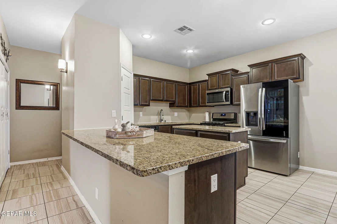 Photo of 5948 HIDDEN ARBOR Drive