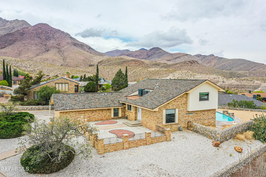 Photo of 2915 STONE EDGE Road