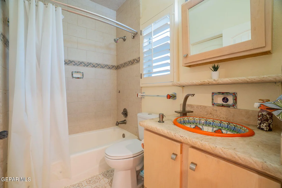 Photo of 5804 Sundale Road