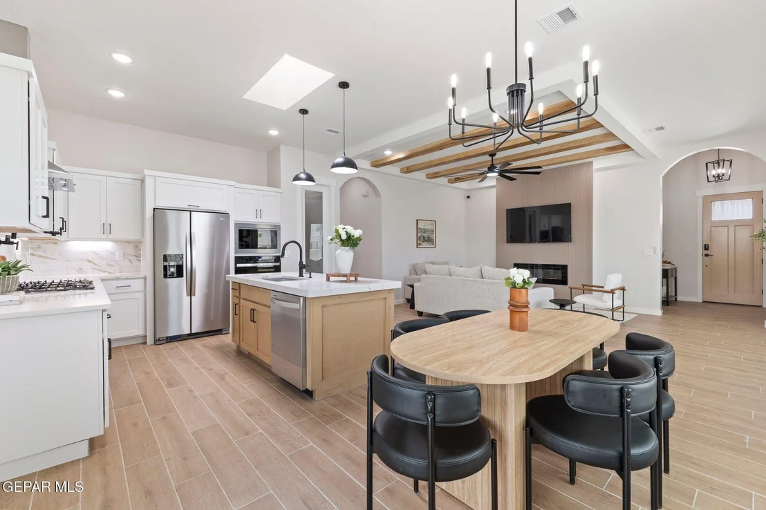 Photo of 1401 DYLAN Place