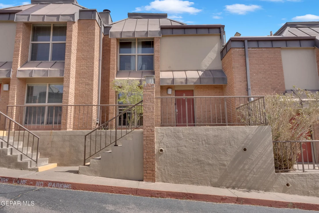 Photo of Unit T37 at 4433 STANTON Street