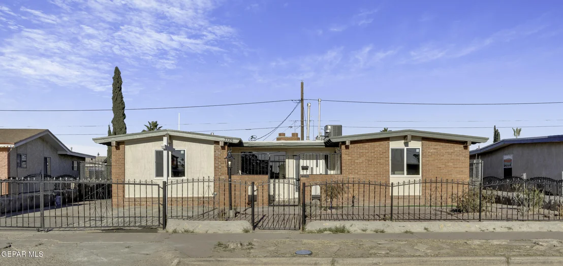 Photo of 7125 BANANA TREE Lane