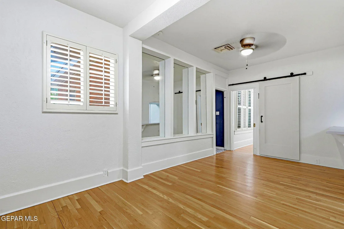 Photo of 1512 ELM Street