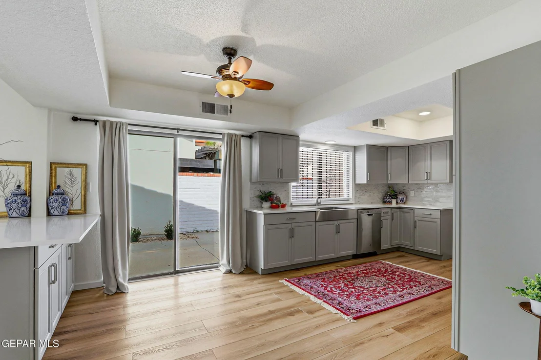 Photo of 5205 VALLEY SPRING Way