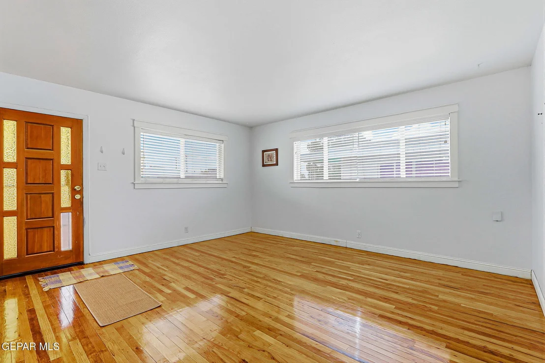 Photo of 3016 Van Buren Avenue