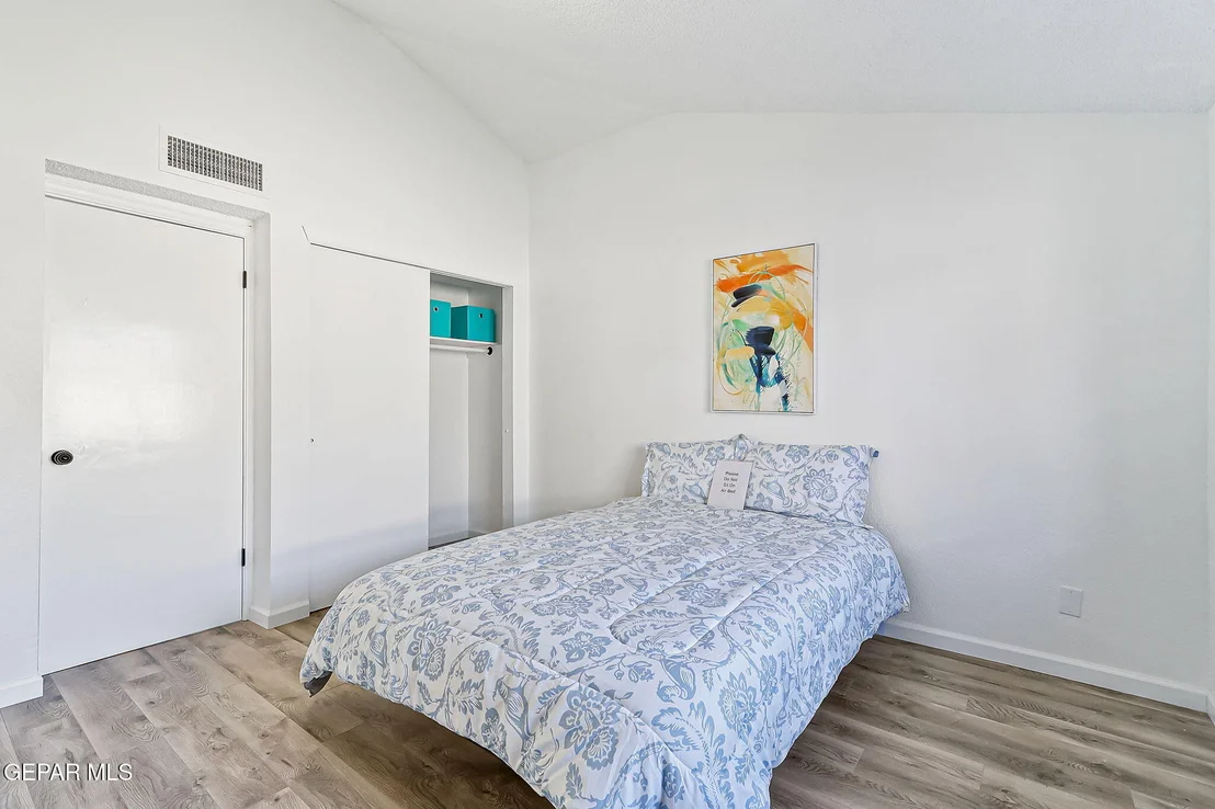 Photo of 8433 INDEPENDENCE Drive