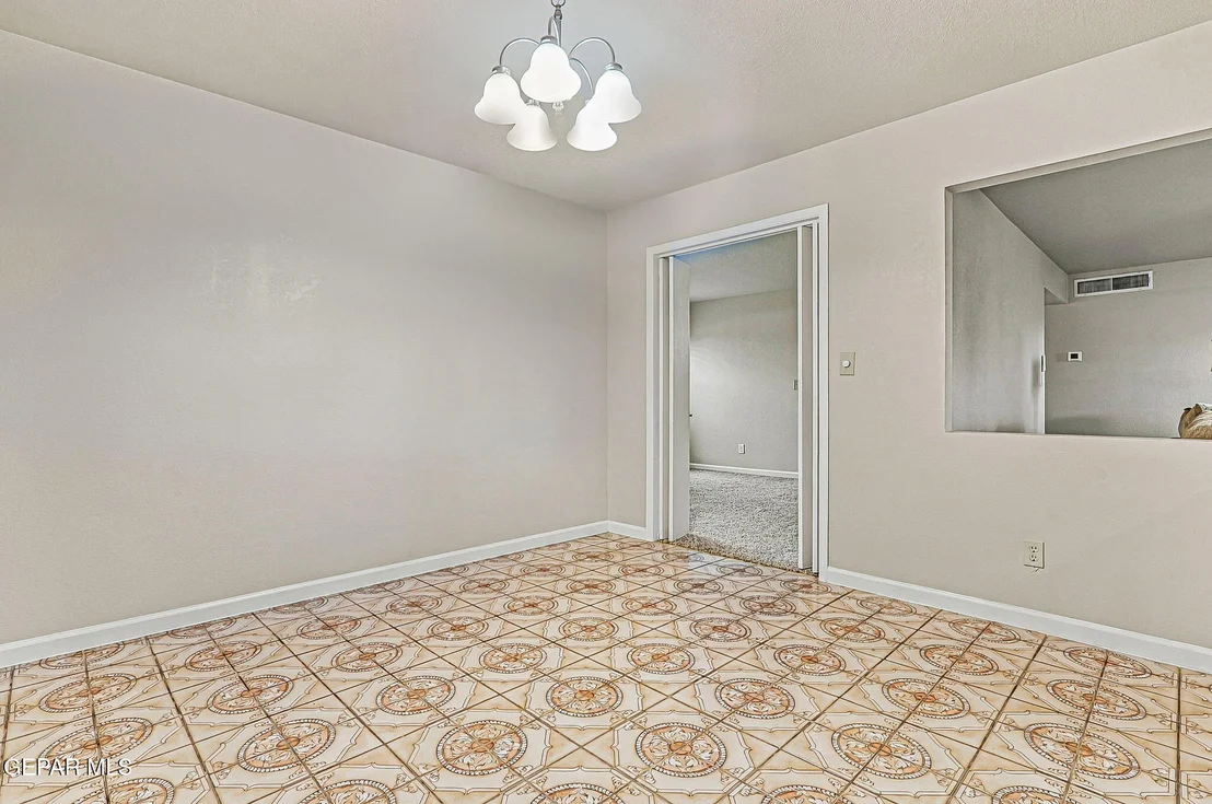 Photo of 220 SERRANIA Drive