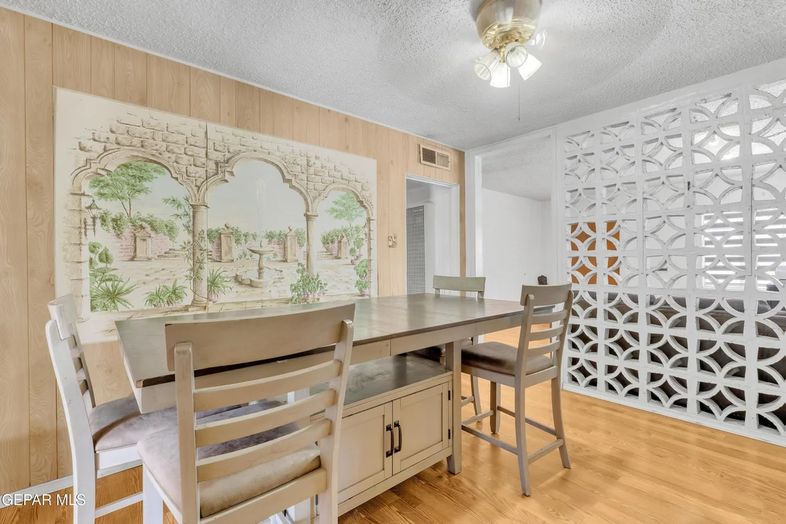 Photo of 5013 Flower Drive