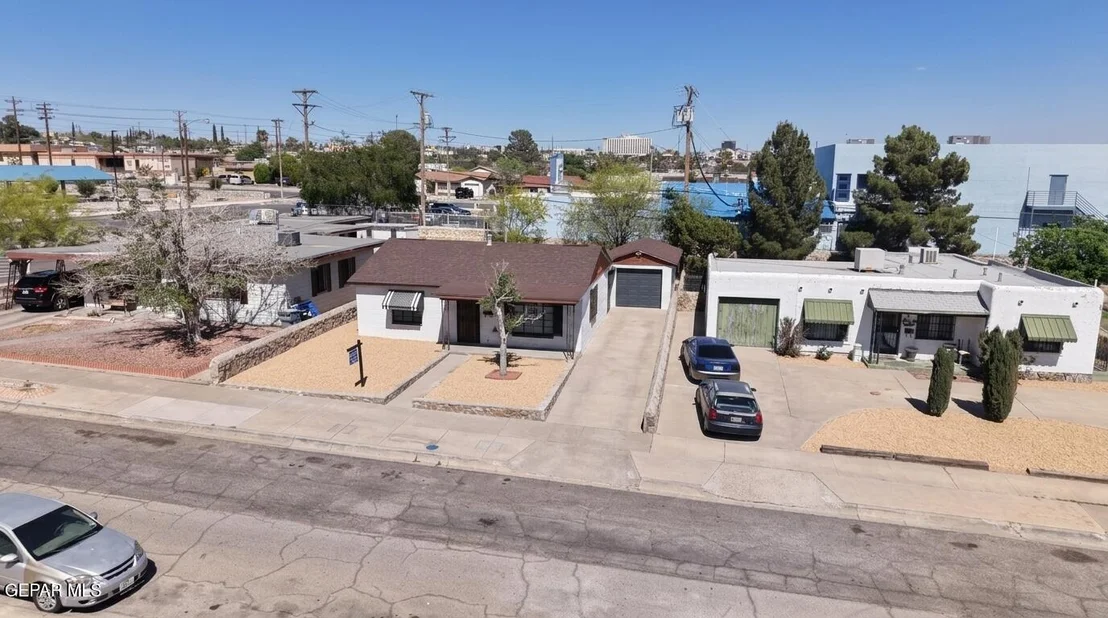 Photo of 816 CARDON Street
