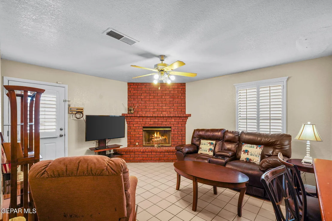 Photo of 3721 THOMASON Avenue