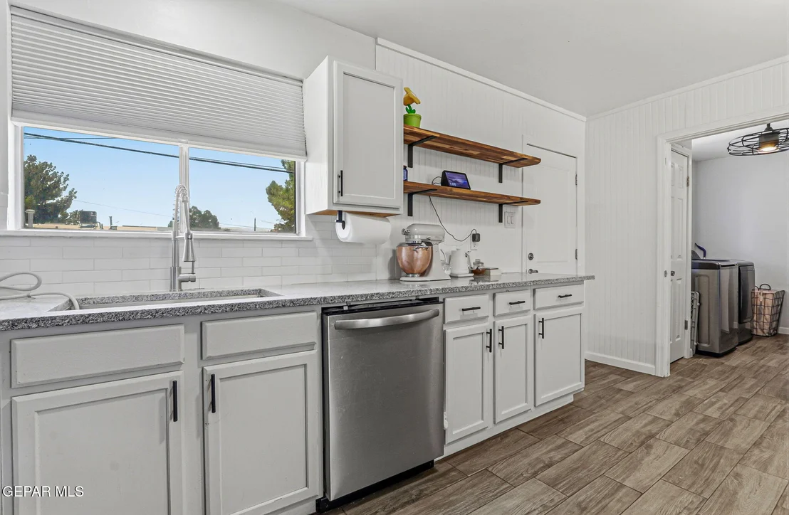 Photo of 5720 SUN VALLEY Drive