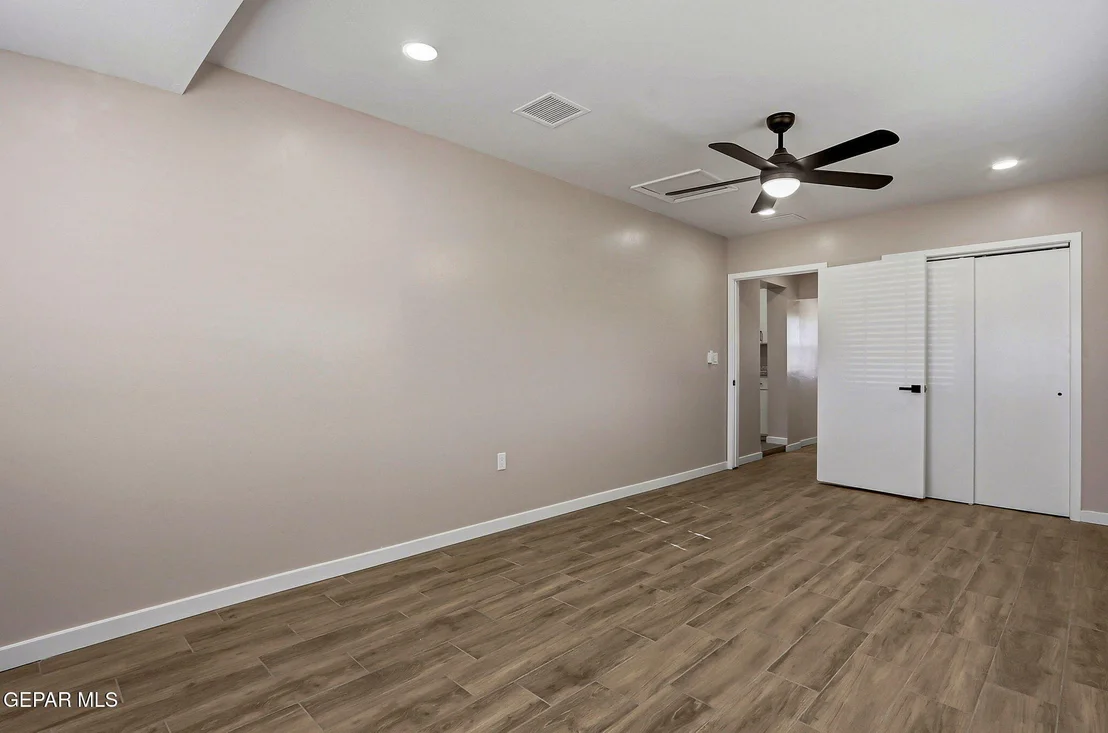 Photo of 5700 Lexington Road
