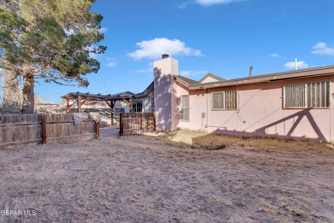 Photo of 2901 EADS Place