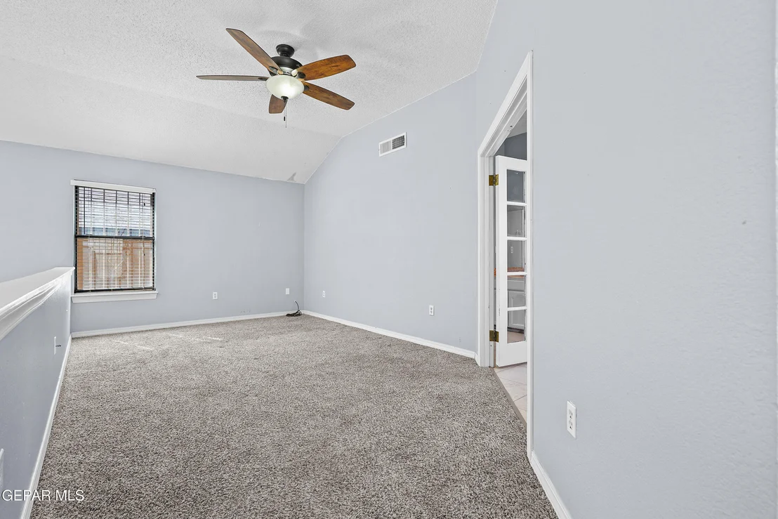 Photo of 6860 RIDGE TOP Drive
