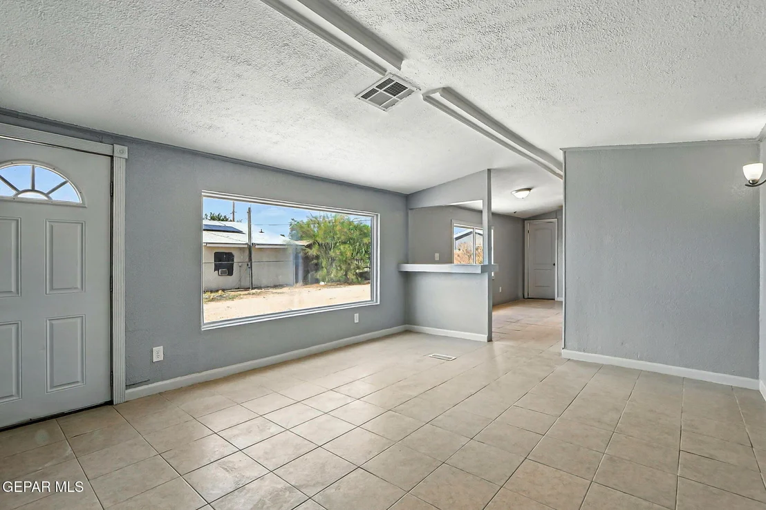 Photo of 736 Palmer Place