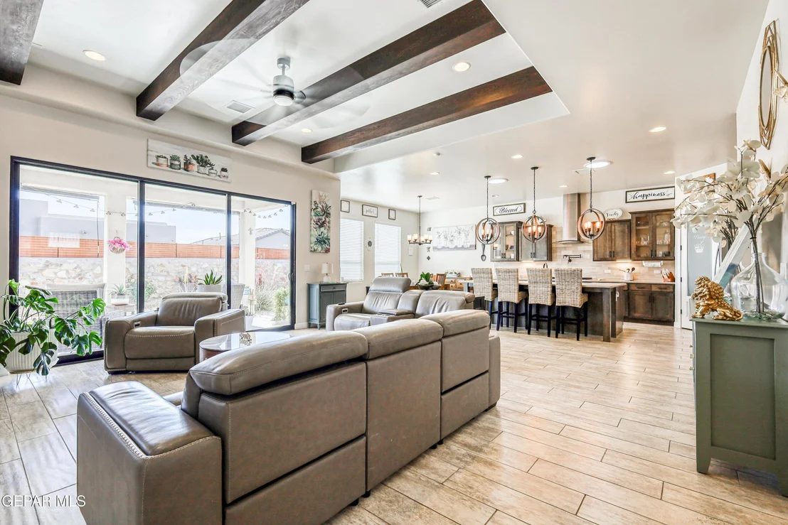Photo of 5892 VALLE SONAR Avenue