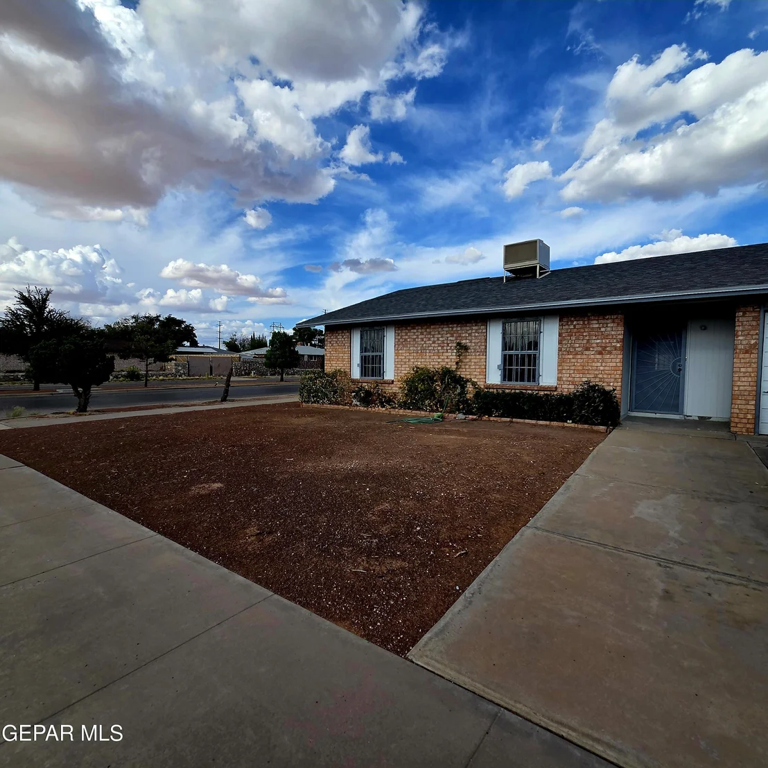 Photo of 3012 SEA BREEZE Drive