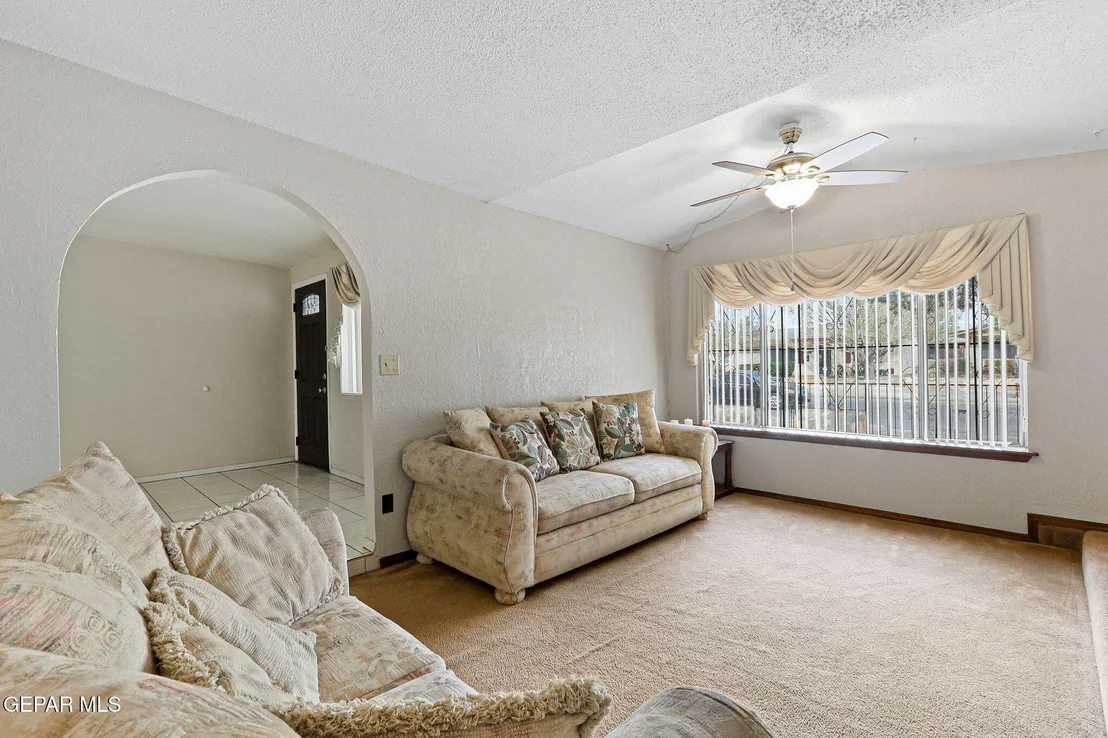 Photo of 233 MANUEL Drive