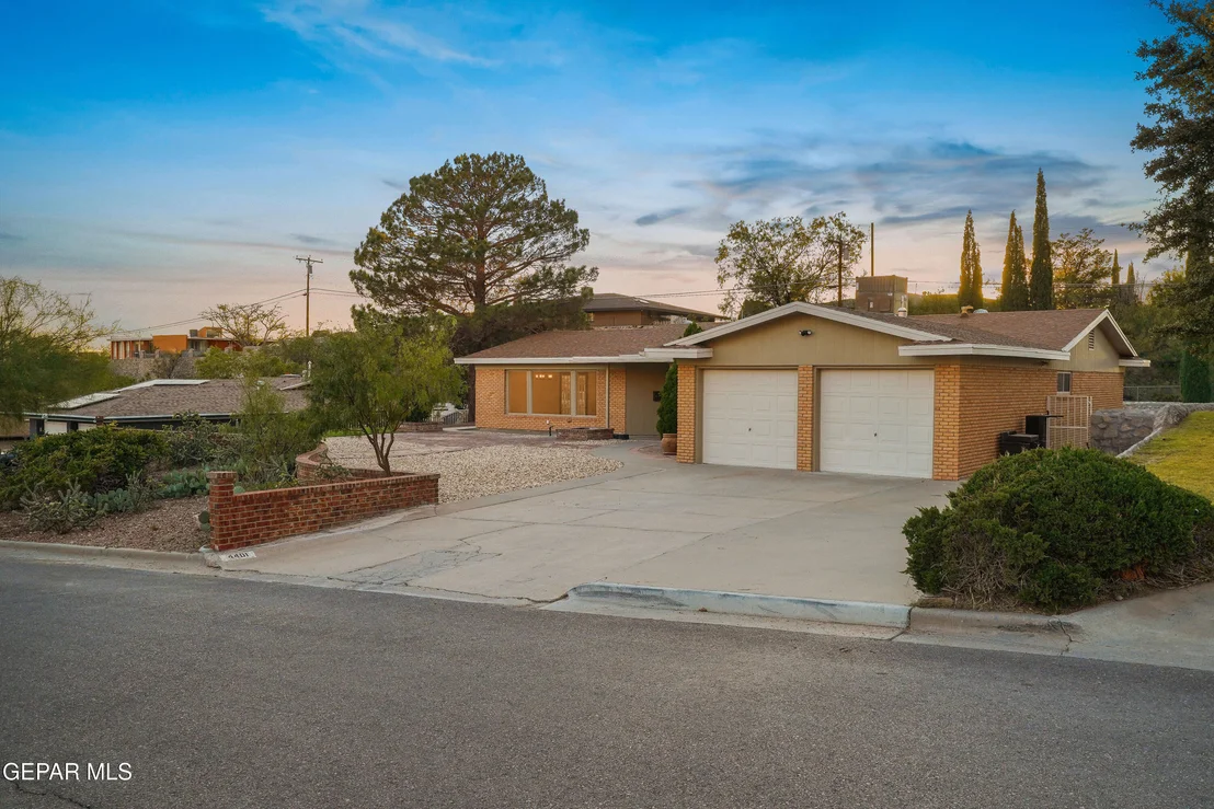 Photo of 4401 BUCKINGHAM Drive