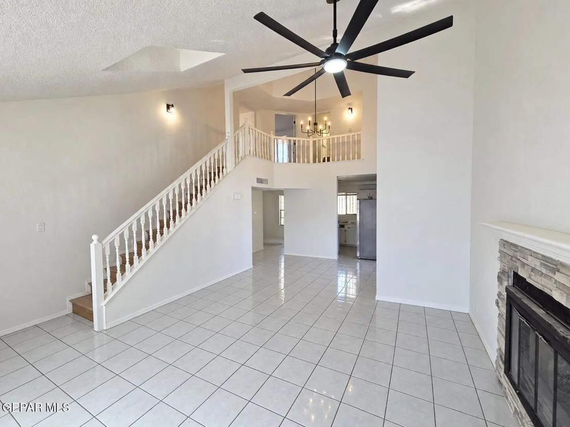 Photo of 11829 HENRY PHIPPS Drive