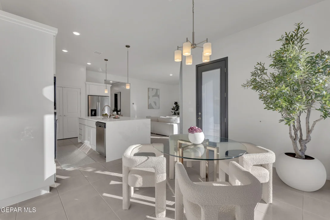 Photo of 973 Rothbury Street