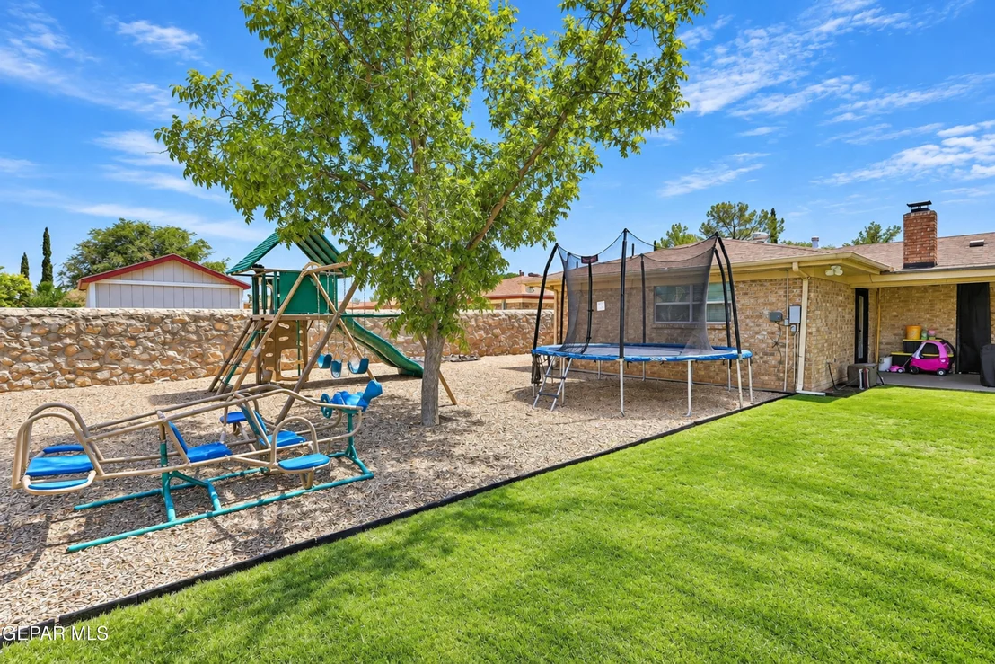 Photo of 10605 CAUSEWAY Drive