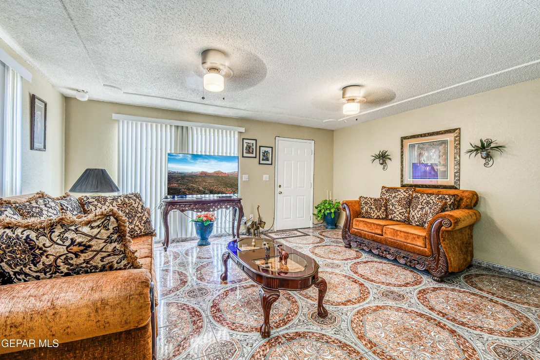 Photo of 11581 Valle Verde Road