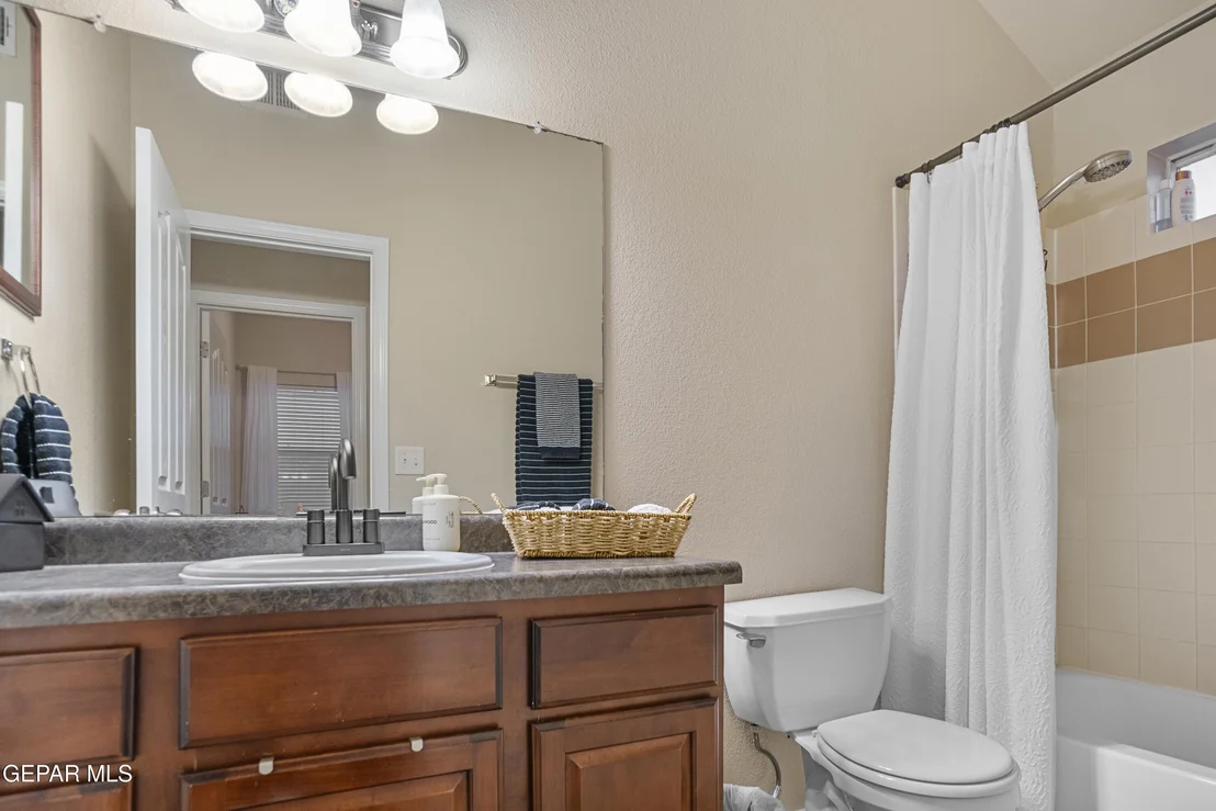 Photo of 6617 PARQUE DEL SOL Drive
