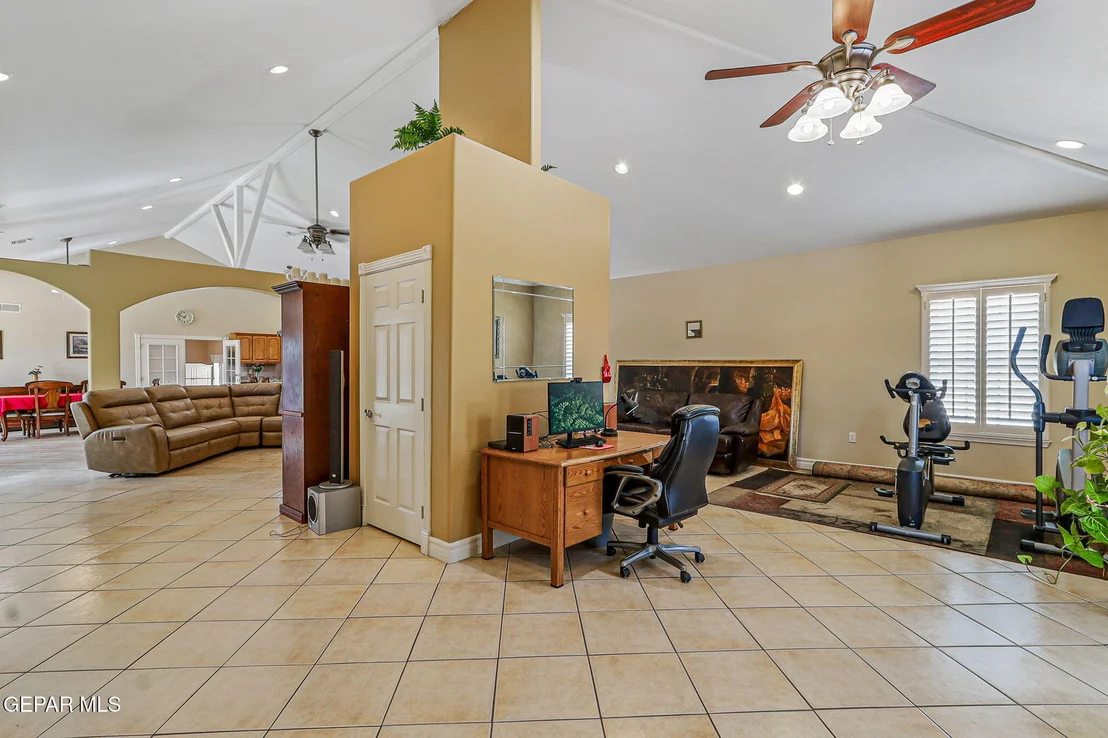 Photo of 4019 VANDERVEER Drive