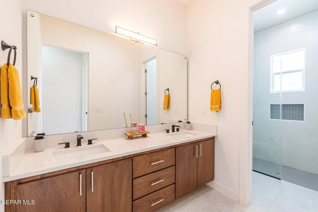 Photo of 316 RIO PINSAQUI Court