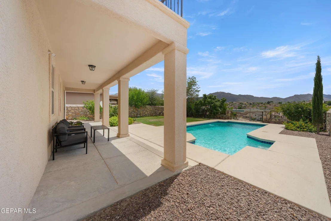 Photo of 7250 LONGSPUR Drive