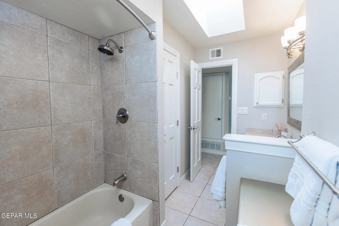 Photo of 7216 SAN MARINO Drive