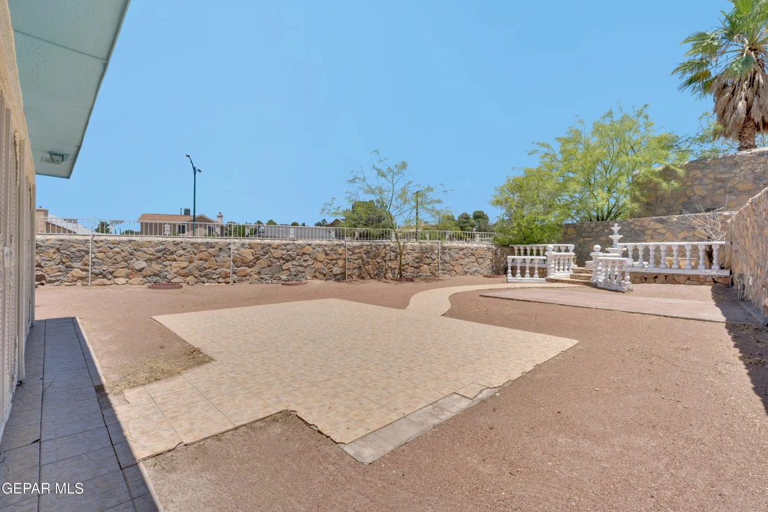 Photo of 1444 John Phelan Drive