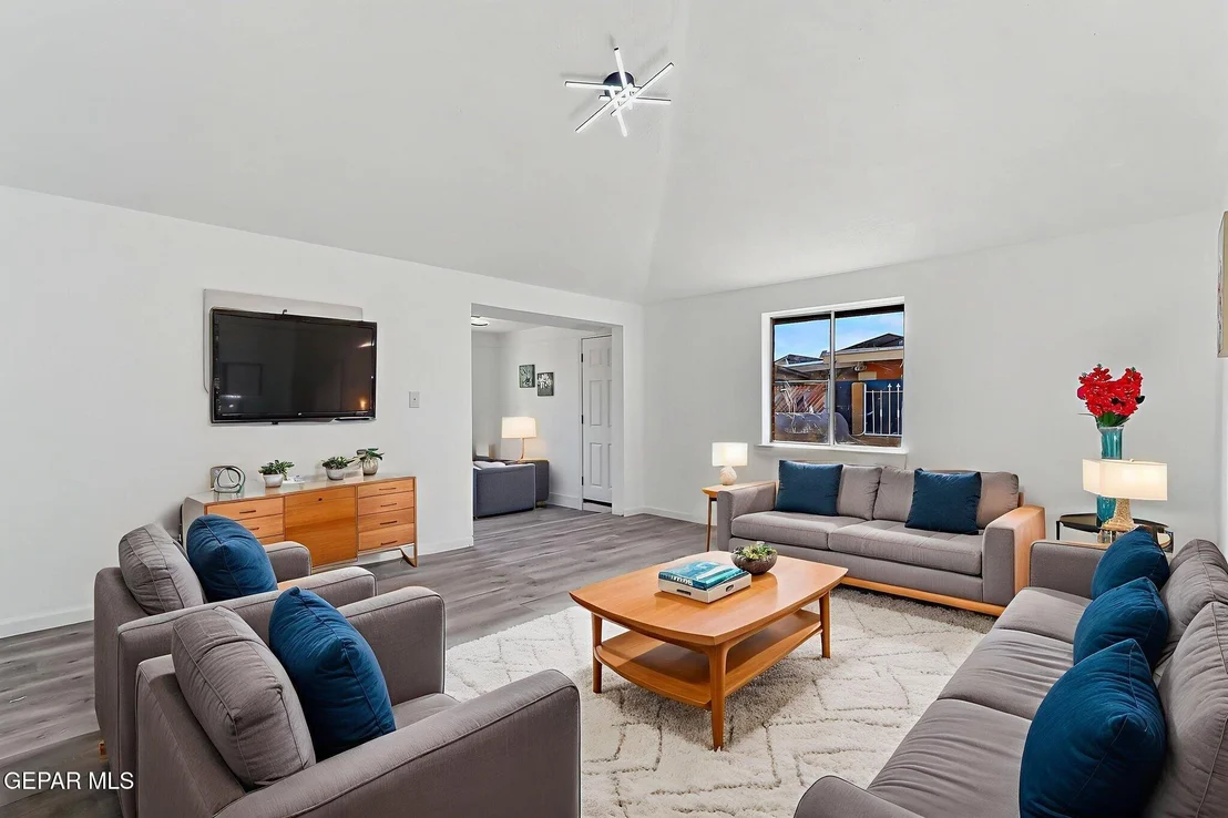 Photo of 8433 INDEPENDENCE Drive