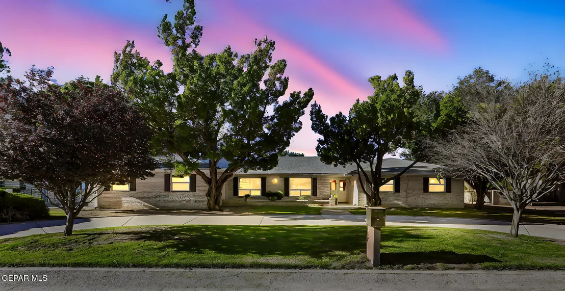 Photo of 717 LIVE OAK Drive