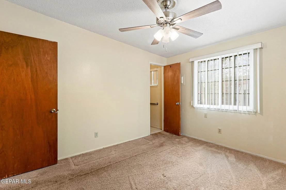 Photo of 233 MANUEL Drive